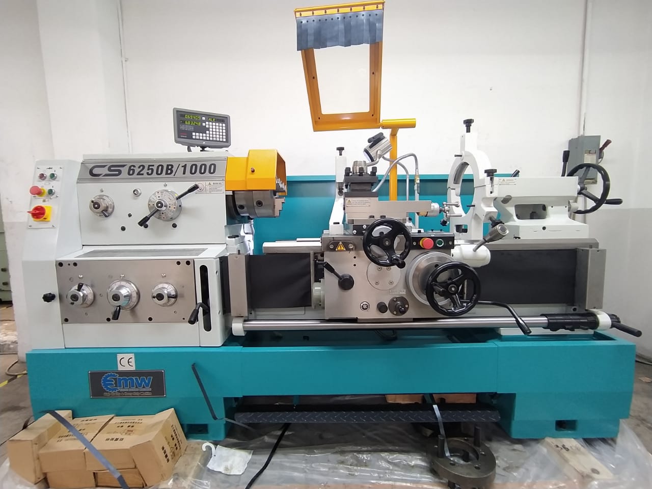 Torno Paralelo EMW CS6250B / 1000 mm