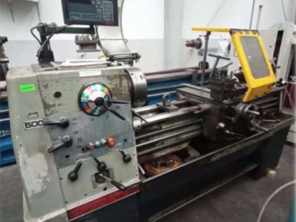 3864-E TORNO PARALELO <br>MARCA COLCHESTER MODELO T2000