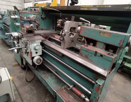 3653-E TORNO PARALELO MARCA TOS MODELO SUI40. 4