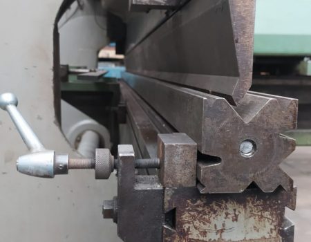 3667-E DOBLADORA LAMINA MEC M-MARIANI M-147-2