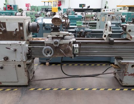 3725-E TORNO PARALELO MARCA POLACO MODELO TUD40. 5
