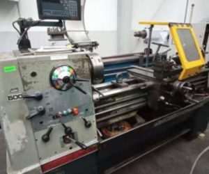 3864-E TORNO PARALELO <br>MARCA COLCHESTER MODELO T2000