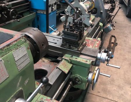 4087-E TORNO PARALELO MCA. POLACO MOD. TUE 40.2