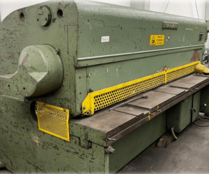 4261-E CIZALLA MECANICA MCA. MARIANI MOD. 7/3000MM