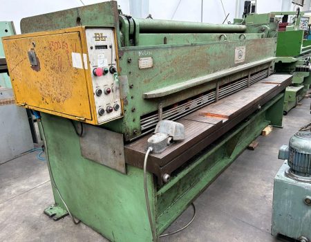 4374-E CIZALLA MECANICA MCA. SGM BL 3X3000 MM.1