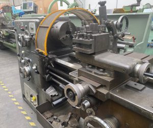 4429-E TORNO PARALELO MCA. BREDA MOD. BRL 250X1500 MM