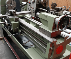 4337-E TORNO PARALELO MCA. COLCHESTER MOD. T2000/50