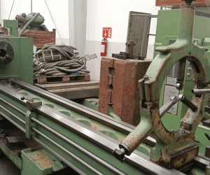 4348-E TORNO PARALELO MCA. MERLI CLOVIS 28 X 6000 MM