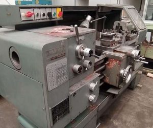 3736-E TORNO PARALELO <br>MARCA TOS MODELO SUI40