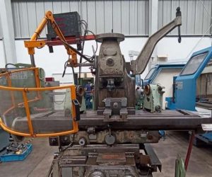 3585-E FRESADORA DE TORRETA VERTICAL MCA. BRIDGEPORT