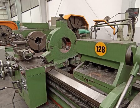 TORNO PARALELO MCA. TOS MOD. SUS63-1250 MM.2