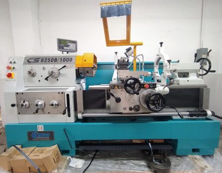 TORNO PARALELO UNIVERSAL CS6250BX1000. 1